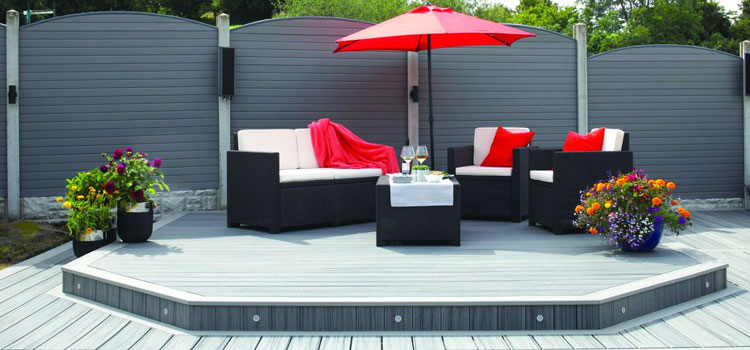 Cedar Decking in Glendale, CA